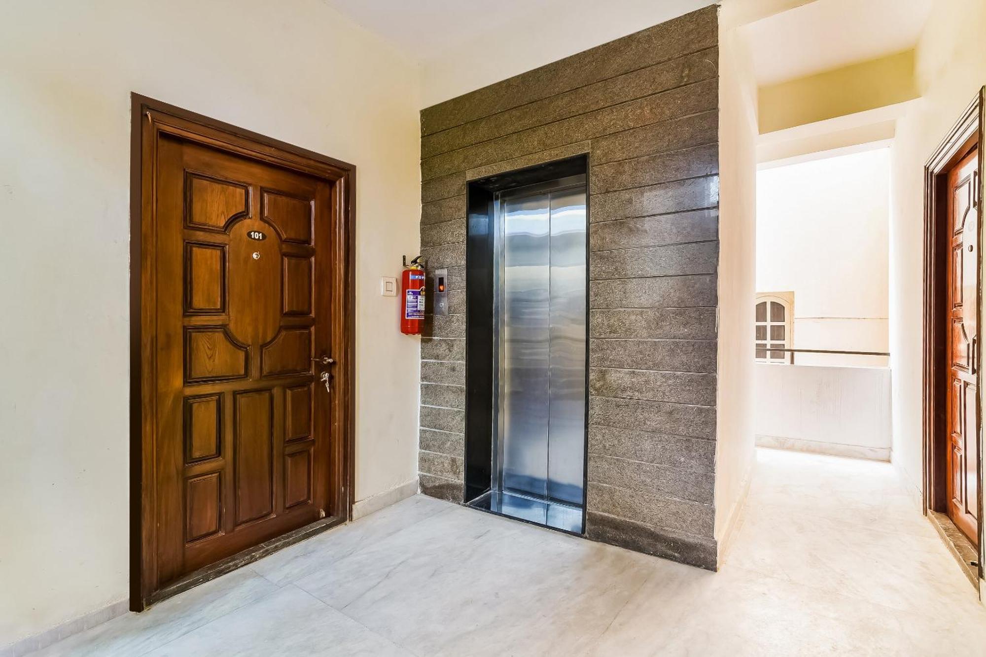 Hotel O Kartikeya Park View Residency Chittoor Kültér fotó